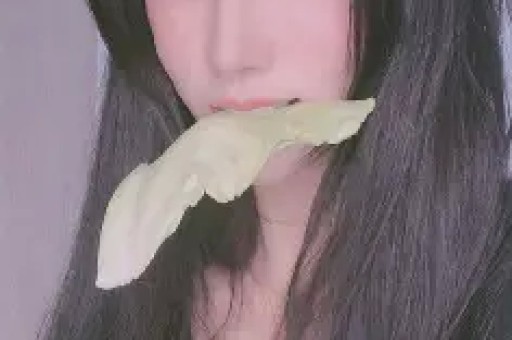 “假洋牌”优思益翻车事件：网红集体致歉背后的品牌包装术与流量陷阱